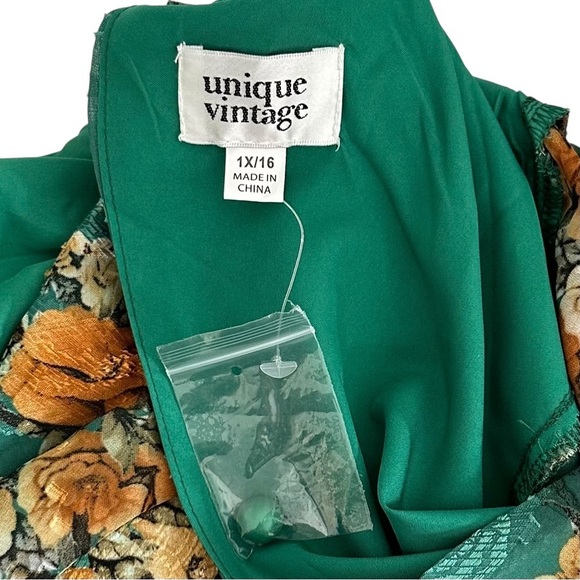 NWT Unique Vintage Floral Bell Sleeve Maxi Dress 70’s Style Size 1X - Picture 5 of 16